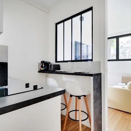 Cosy Cocoon For 2p Between Monceau & Batignolles *